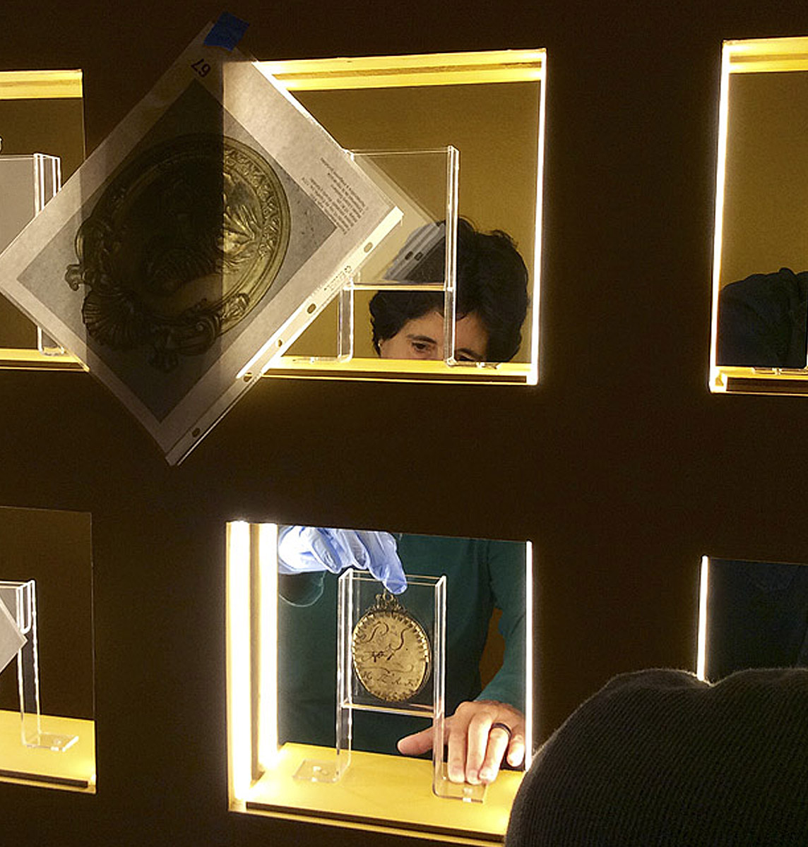 Imagen de montaje de exposición temporal con obras prestadas del Museo Lázaro Galdiano