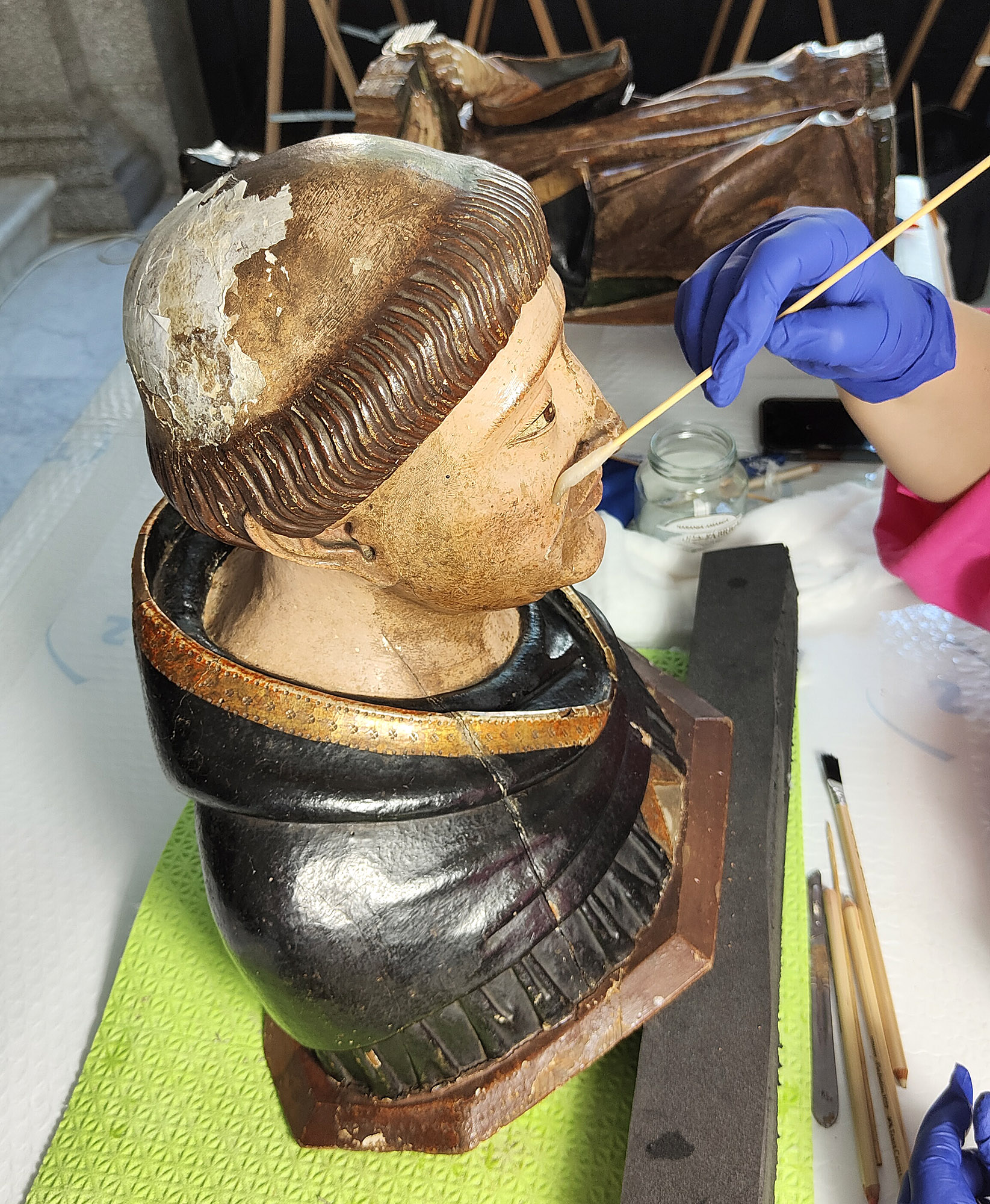 Restauración de un busto en el Museo Lázaro Galdiano