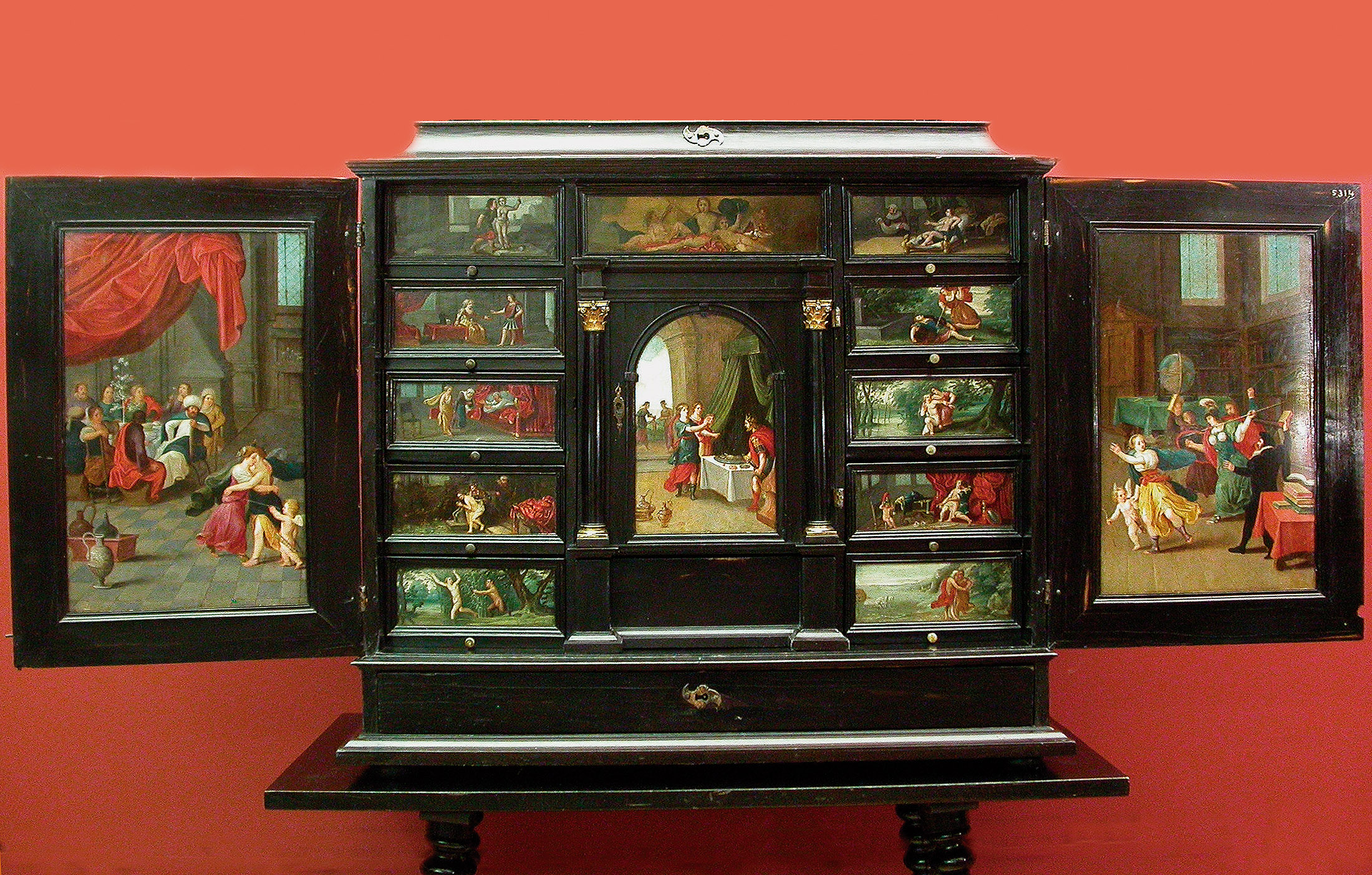 Escritorio flamenco con LAS METAMORFOSIS de Ovidio