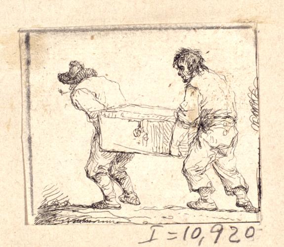 Dos hombres llevando una caja